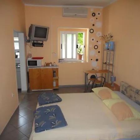 Antonio Apartment
